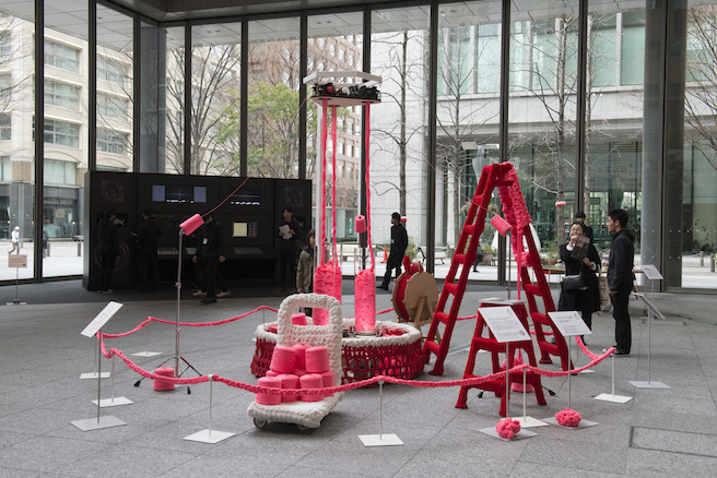 Knit Invaders in Marunouchi_1
